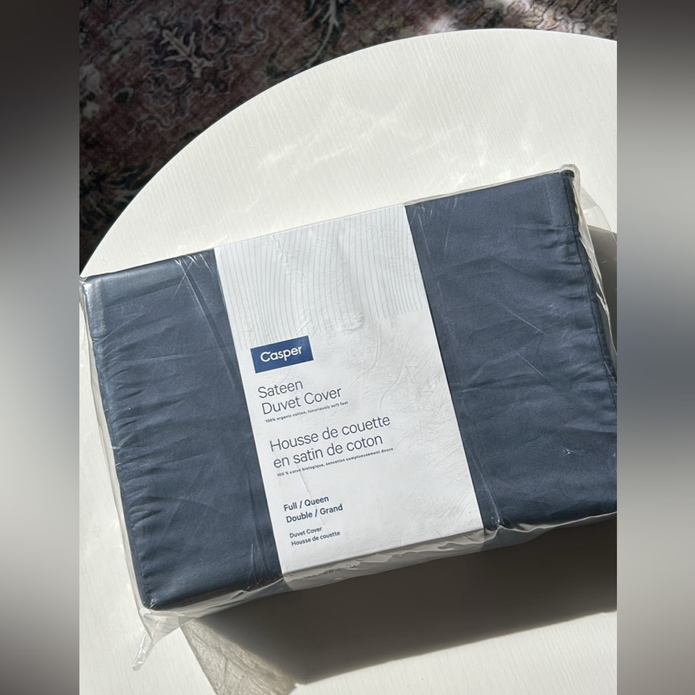 Brand new Casper Sateen Duvet Cover (Queen)